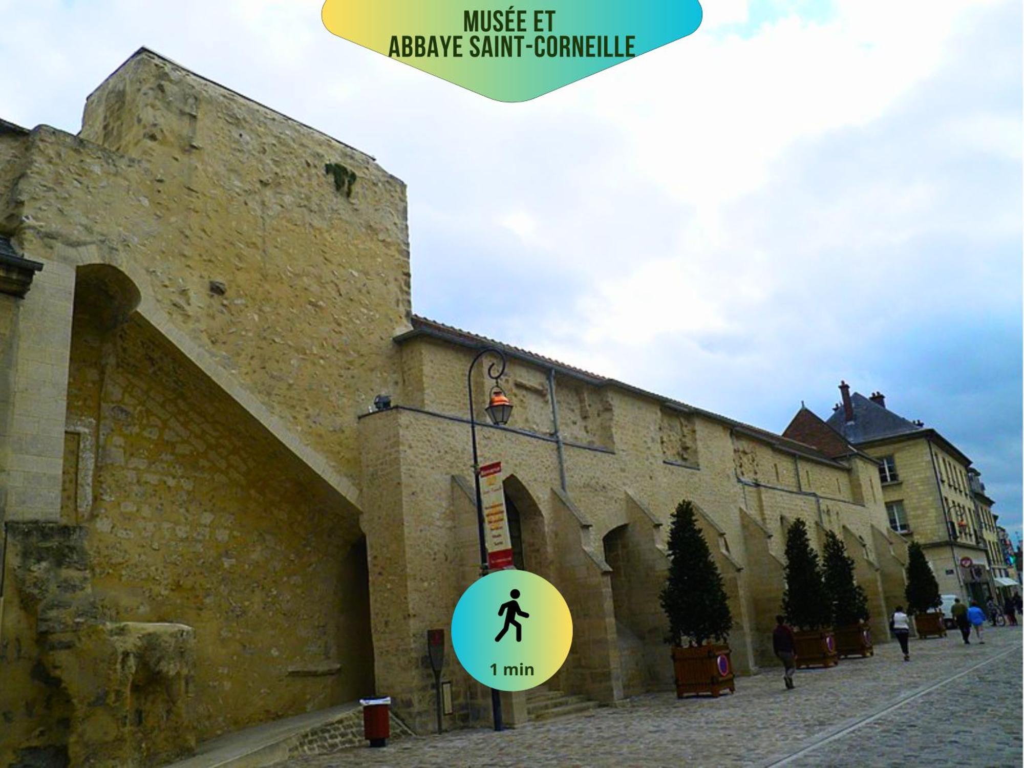 Le Corneille - Ideal Pros & Couples - Centre Historique - Chateau 5Min - Gare 10Min - Au Calme - Fibre Compiègne Esterno foto