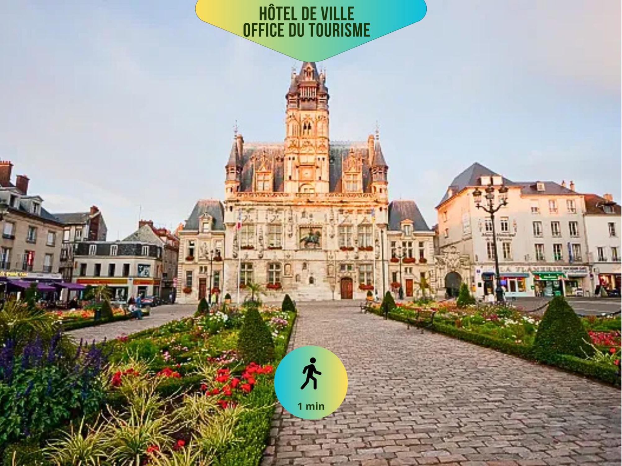 Le Corneille - Ideal Pros & Couples - Centre Historique - Chateau 5Min - Gare 10Min - Au Calme - Fibre Compiègne Esterno foto